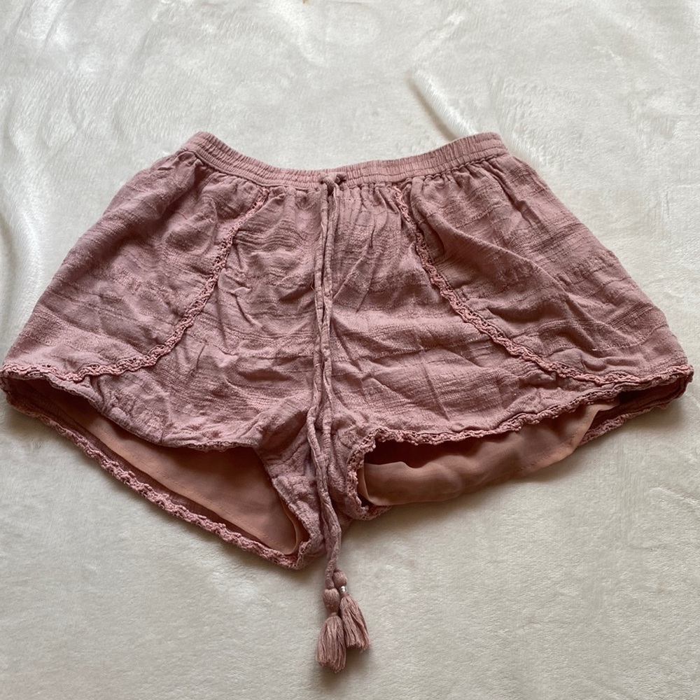 American Eagle flowy shorts